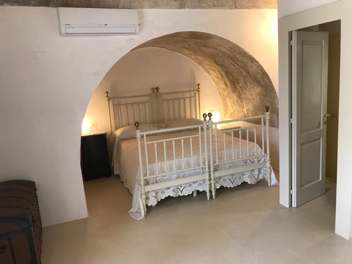 Tenuta Castelle Cutrofiano Exteriör bild