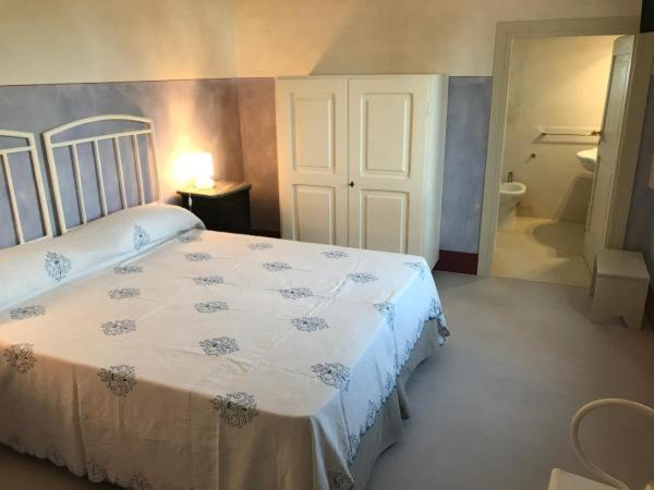 Tenuta Castelle Cutrofiano Exteriör bild