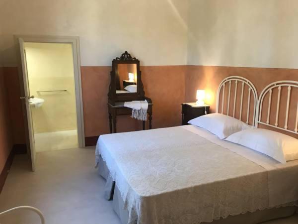 Tenuta Castelle Cutrofiano Exteriör bild